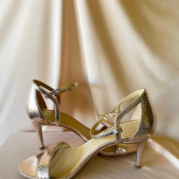 Michael Kors rose golden heels new size us 8.5 NWOT - Picture 3 of 14